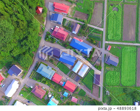 湖畔の道路・集落〜ドローンで空撮(猪苗代湖・西岸/福島県会津若松市湊町大字赤井字屋敷) 湖畔の道路・集落〜ドローンで空撮(猪苗代湖・西岸/福島県会津若松市湊町大字赤井字屋敷) 48893618