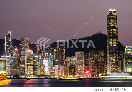 香港　尖沙咀から見るビクトリア・ハーバー　夜景 48895169