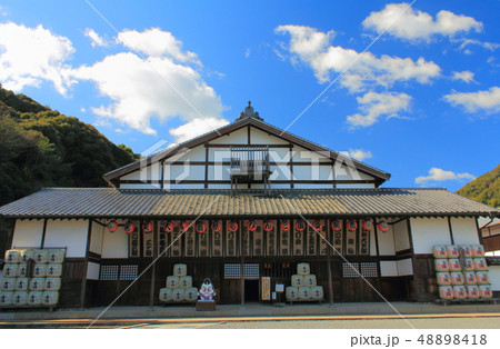 【香川県】　四国金毘羅歌舞伎大芝居　「金丸座」 48898418