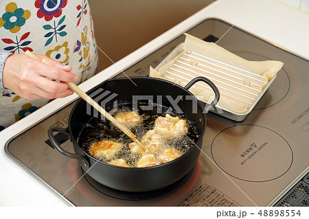 から揚げの調理 から揚げの調理 48898554
