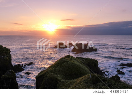 霧多布岬の夜明け 48899414