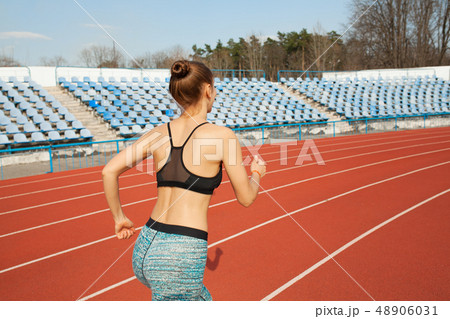 beautiful caucasian girl athlete beautiful caucasian girl athlete 48906031
