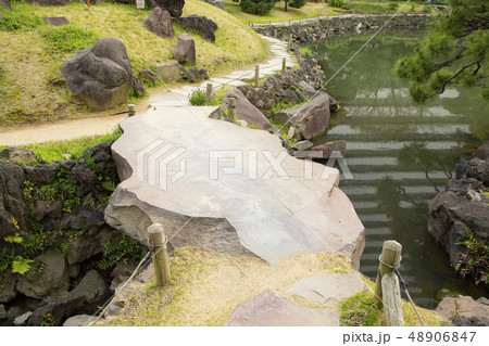 旧芝離宮恩賜庭園　鯛橋 48906847
