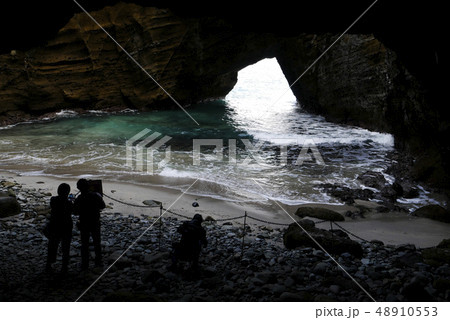 風景写真 伊豆 観光地 カメラスポット 竜宮の洞窟 洞窟 竜宮への道 竜の住処 風景写真 伊豆 観光地 カメラスポット 竜宮の洞窟 洞窟 竜宮への道 竜の住処 48910553