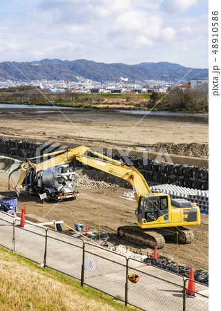 河川の災害復旧工事 48910586
