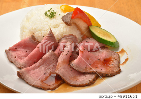 ローストビーフライス 48911651