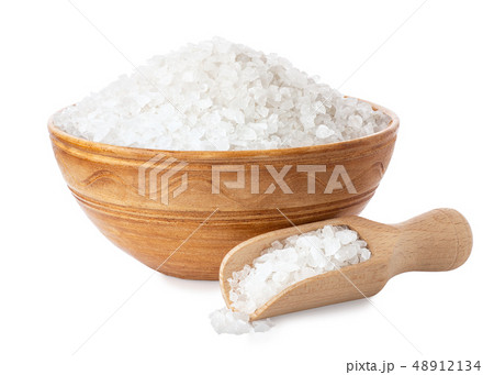 sea salt in ceramic bowl 48912134