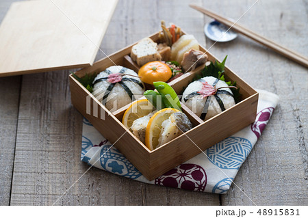 春の行楽おむすび弁当 48915831