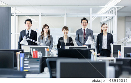 ビジネスパーソン 48916015