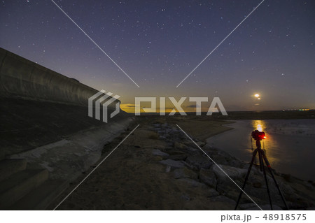 conjunction of moon and venus before sunrise conjunction of moon and venus before sunrise 48918575
