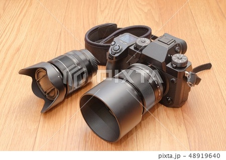 カメラ （ミラーレス一眼） 48919640