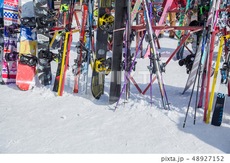 ゲレンデ　レストハウス前 48927152