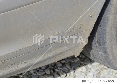 Dirty thresholds unwashed car 48927859