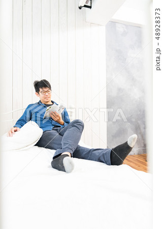 男 男の人 男性 48928373