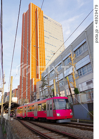 キャロットタワーと東急世田谷線 キャロットタワーと東急世田谷線 48929479