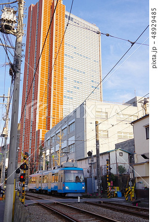 キャロットタワーと東急世田谷線 48929485