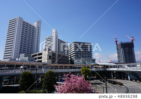 小田急線海老名駅前のロータリー　周辺のマンション　リーフィアタワー海老名ほか　２０１９年3月 48936298