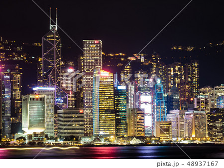 香港　ビクトリア・ハーバー　夜景 48937167
