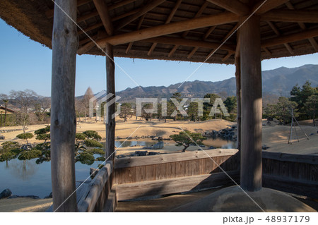 楽山園　腰掛茶屋からの眺め　日本庭園　群馬県甘楽町　 48937179