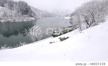 福島県只見線の鉄道 48937239