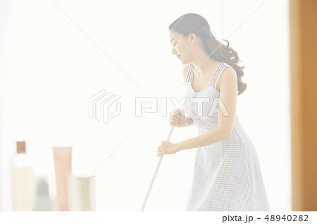 女性　ライフスタイル 48940282