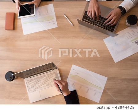 打ち合わせ 俯瞰 打ち合わせ 俯瞰 48944428