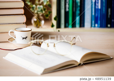 本 書籍 書物 読書 本 書籍 書物 読書 48951139