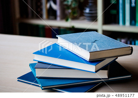 本 書籍 書物 読書 48951177