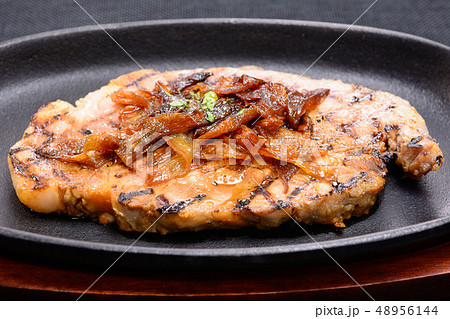 おいしい国産豚肉肩ロース肉グリル おいしい国産豚肉肩ロース肉グリル 48956144