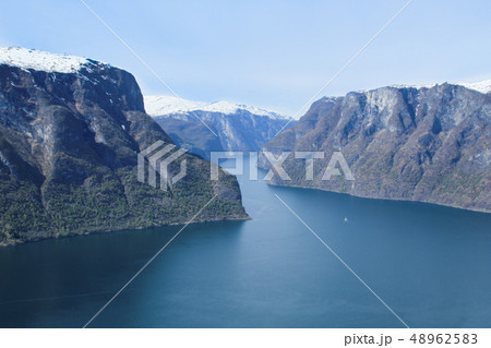 フィヨルド ノルウェーの 水 48962583