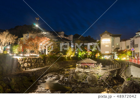 修善寺温泉街の夜景 修善寺温泉街の夜景 48972042