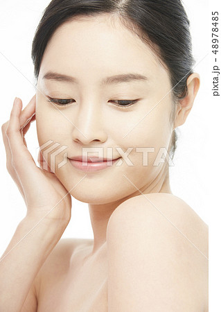 女性　ビューティー 48978485