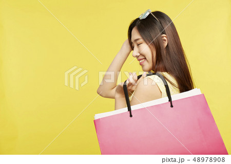 女性 ショッピング 女性 ショッピング 48978908