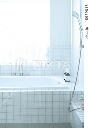 明るいお風呂の写真素材