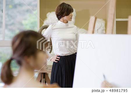 美術アトリエ 人物画 デッサン 美術アトリエ 人物画 デッサン 48981795