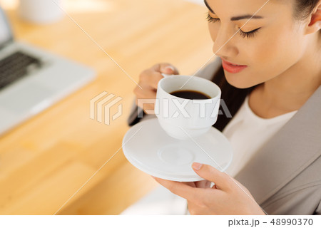 Business lady drinking coffee 48990370