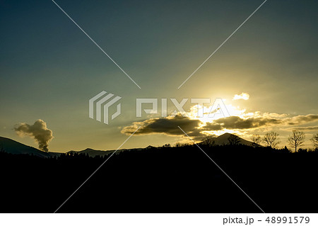 飯田高原　大石原　夕日 48991579