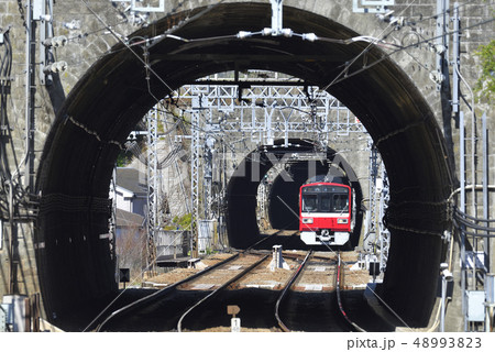 【三浦半島】連続トンネル走行中の京急1500形 【三浦半島】連続トンネル走行中の京急1500形 48993823