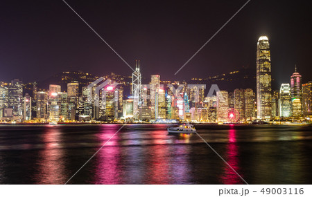 香港　ビクトリア・ハーバー　夜景 49003116