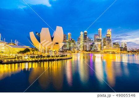 Beautiful architecture building skyscraper around marina bay in singapore city 49005546