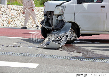 車 事故 傷 へこみ 車 事故 傷 へこみ 49007557