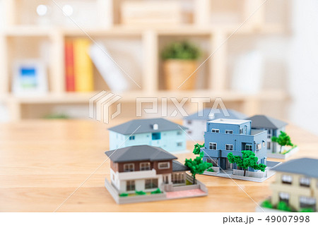 家 住宅ローン 不動産イメージ ミニチュア 模型 家 家 住宅ローン 不動産イメージ ミニチュア 模型 家 49007998