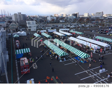 市町村の例年行事を高いところから1枚 市町村の例年行事を高いところから1枚 49008176