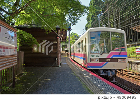 叡電・二ノ瀬駅を出発した電車 叡電・二ノ瀬駅を出発した電車 49009495