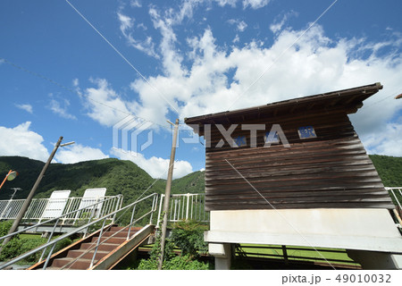 樽見鉄道の水鳥駅と夏空 樽見鉄道の水鳥駅と夏空 49010032