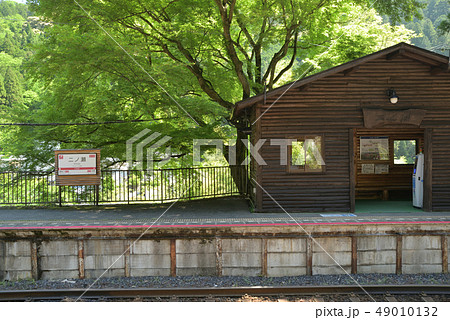 夏の叡電二ノ瀬駅 夏の叡電二ノ瀬駅 49010132