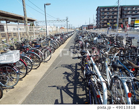 駅の近くには駐輪場が必須です 49013818