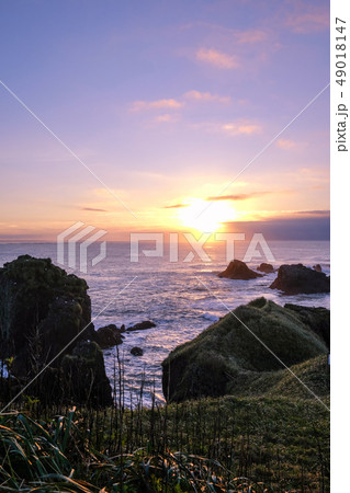 霧多布岬の夜明け 49018147