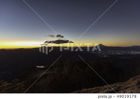 乾徳山　夜明け 49019178