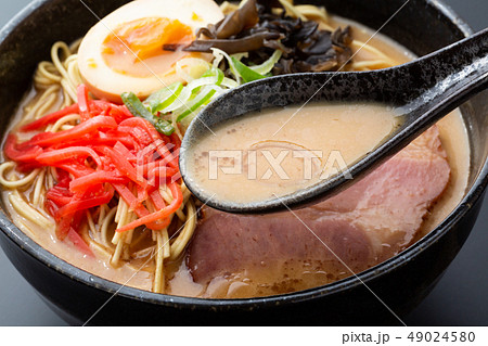 とんこつラーメン とんこつラーメン 49024580